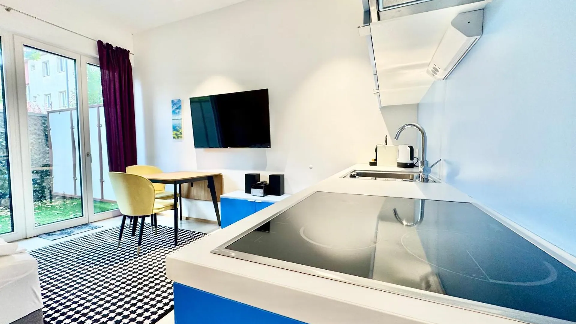 Moeblierte Wohnung Mit Terrasse Vienna Apartment